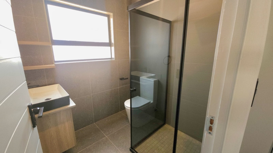 To Let 3 Bedroom Property for Rent in Melodie North West